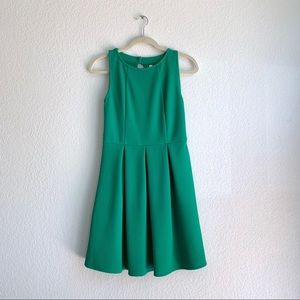 Xhilaration Women’s Kelly Green Textured Dress S